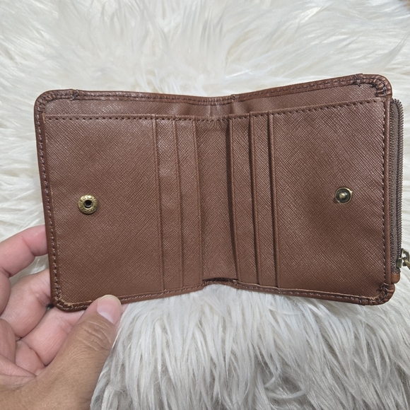Vintage Women's Brown Leather Wallet With Side Coin Zipper - Picture 7 of 11